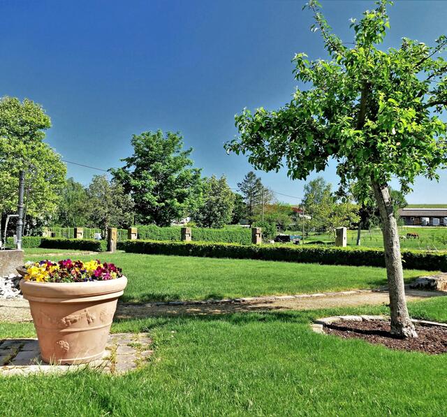 Wer die Tourempfehlung von Karl-Heinz Wachtler läuft, kommt in Nordhausen auch durch den kleinen Schul- und Pfarrgarten. | Foto: Karl-Heinz Wachtler