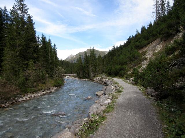 Es hat sich aber gelohnt den Abschnitt auch noch zu wandern. Der ganze Weg ist wundervoll abwechslungsreich und phantastisch schön