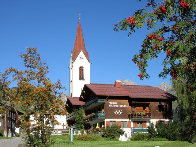 Warth mit Pfarrkirche St. Sebastian