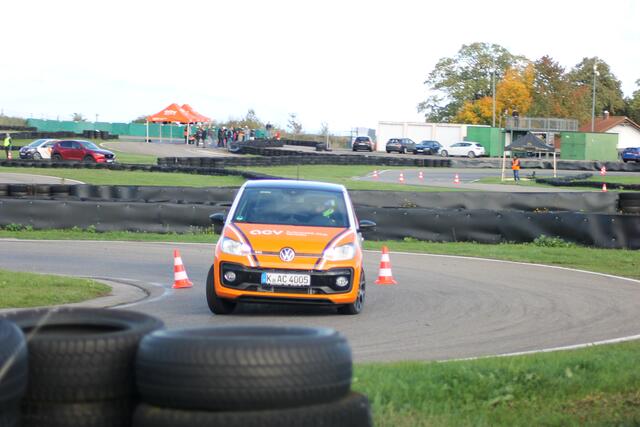 Dollmann holt Meistertitel im Automobil-Slalom nach Hohenlohe