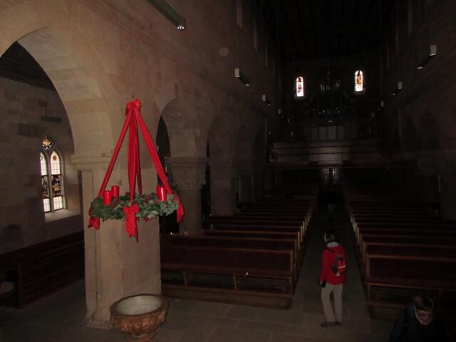 Es hat uns sehr gefreut, dass wir die evangelische Kirche auch mal offen antrafen und besichtigen konnten.