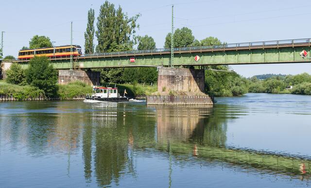 Eisenbahnbrücke bei Jagstfeld
