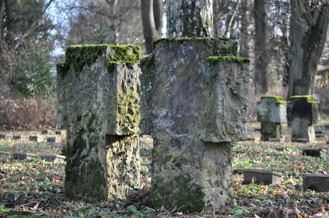 Sehr alte Gedenksteine | Foto: Daniela Somers