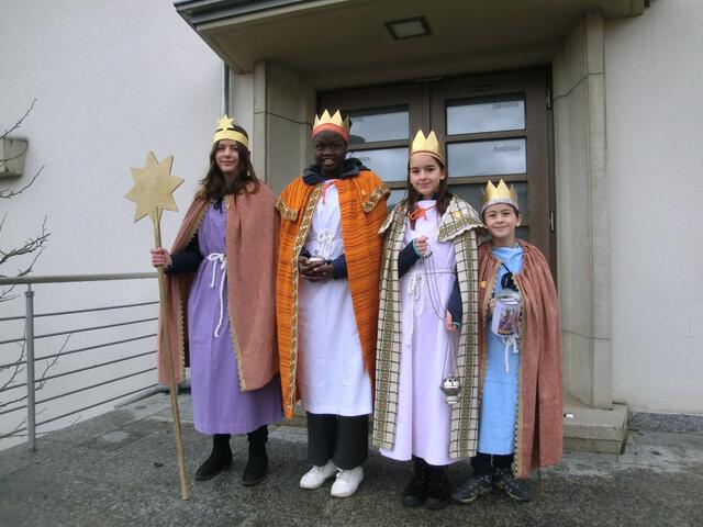 v. li. n. re. Lara Mack, Agol Piol, Josefin Dörner, Joshua Dörner