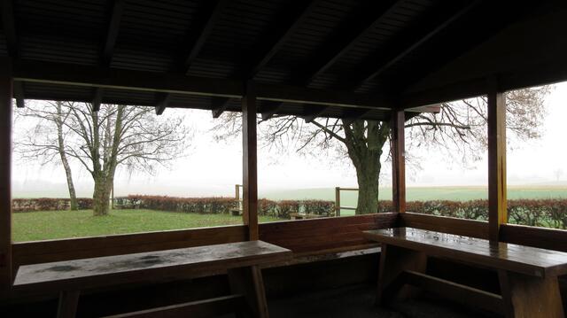 St. Michaelis Hütte, nun hat es sich zugezogen und fing kräftig an zu regnen