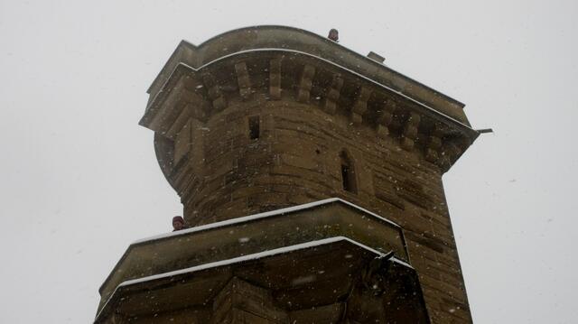 Zwei ganz mutige Damen haben auch den Turm bestiegen, mit der Aussicht war es aber nicht weit her.