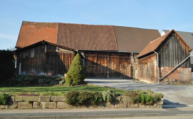 Das Gehöft entspricht genau meiner Vorstellung von einem sehr alten Bauernhof. Was wirklich darin ist, weiß ich aber nicht. | Foto: Daniela Somers