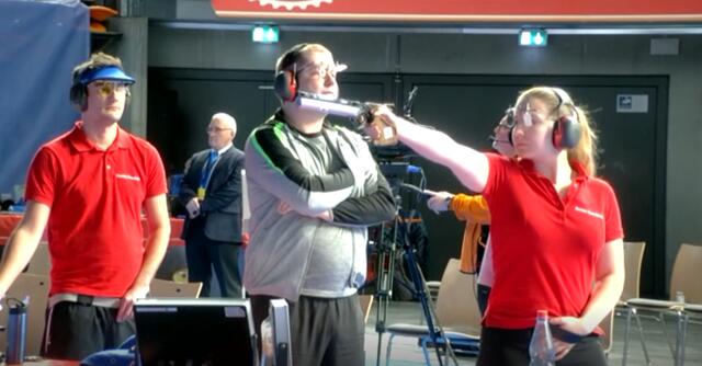 Doreen Vennekamp und Florian Fouquet an der Linie