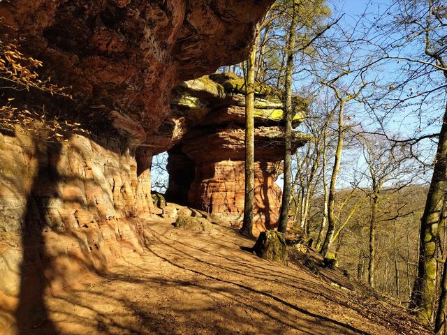 Immer wieder andere Felsformationen