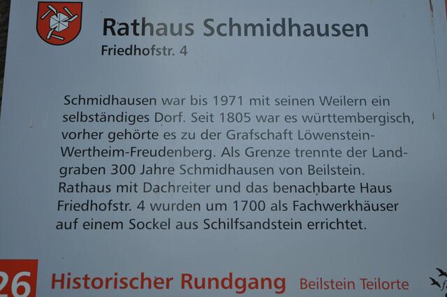 Tafel am Rathaus | Foto: Daniela Somers