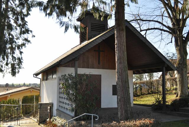 Am Friedhof. | Foto: Daniela Somers