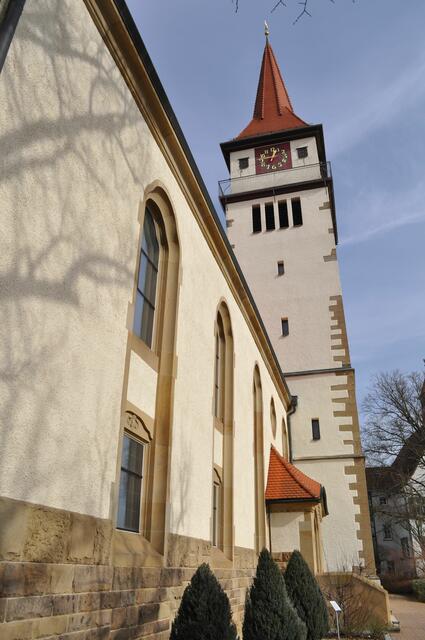 Eine hübsche Kirche die weithin sichbar ist. | Foto: Daniela Somers