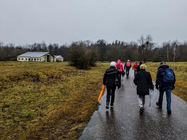 Schirme mal auf mal zu, das Wetter wusste nicht was es wollte | Foto: Uwe Bierschenk
