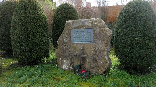 Da wurde es kurz still in der Gruppe, das stimmt doch traurig und nachdenklich, auch heute noch. 