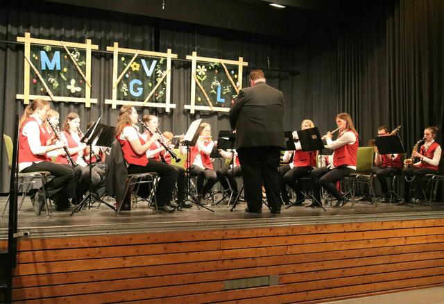 Blasorchester unter der Leitung von Michael Gräsle | Foto: C. Trautmann