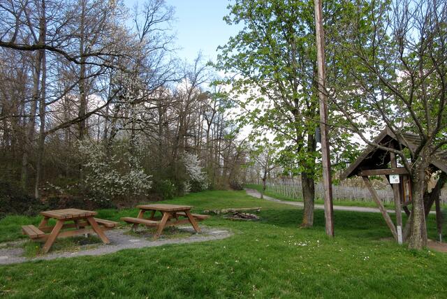 Als wir zuletzt da waren, lag überall Müll herum, heute war der Platz ansehnlich