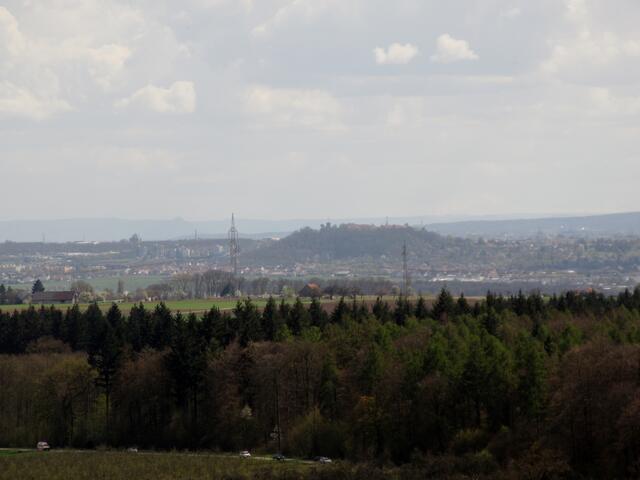 Der Hohe Asperg in Sichtnähe, da geht auch bald eine Wanderung hin, das lohnt sich und viele sagen, sie waren noch nie da