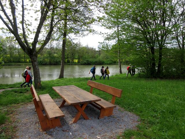 Auch am Fleiner Lebenbrunnen See wieder so eine schöne Rastgelegenheit. 