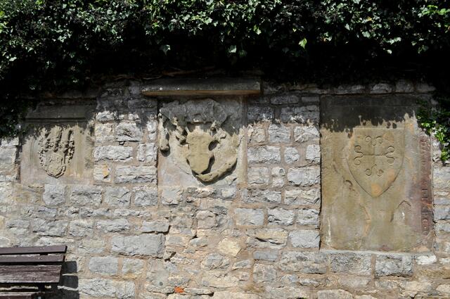 An der Mauer beim Prunktor zum Schloss Horneck | Foto: Daniela Somers
