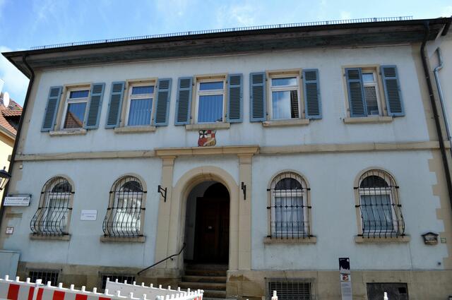 Altes Rathaus von 1860 mit dem Wappen von Gundelsheim | Foto: Daniela Somers