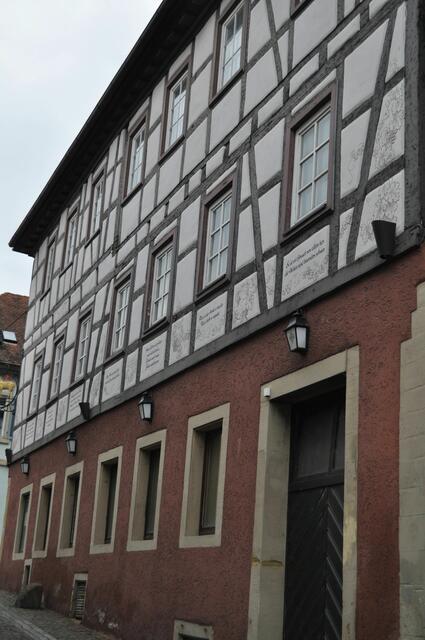 Das Gasthaus ist rundum mit Sprüchen versehen. | Foto: Daniela Somers