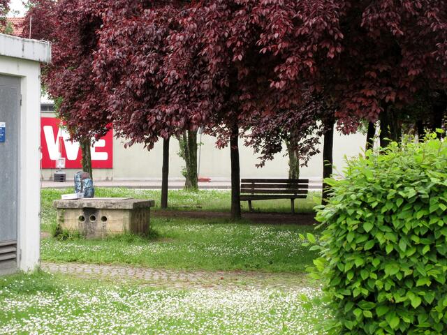 Der Tiefbunker am Industrieplatz ist weder einsatzfähig, noch kann er begangen werden. Laut Heilbronner Stimme ist er zugeschweißt oder steht unter Wasser.