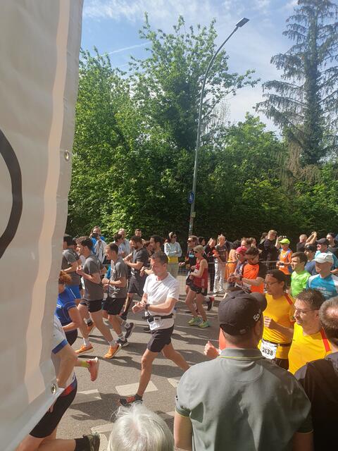 Cornelia Durst beim Start 