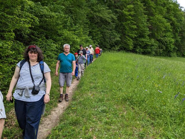 Und alle Teilnehmer blieben brav und vorbildlich auf dem Pfad, auch die Kinder.