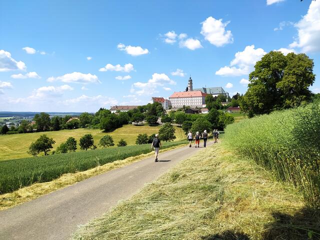 Was für ein toller Blick auf das Kloster