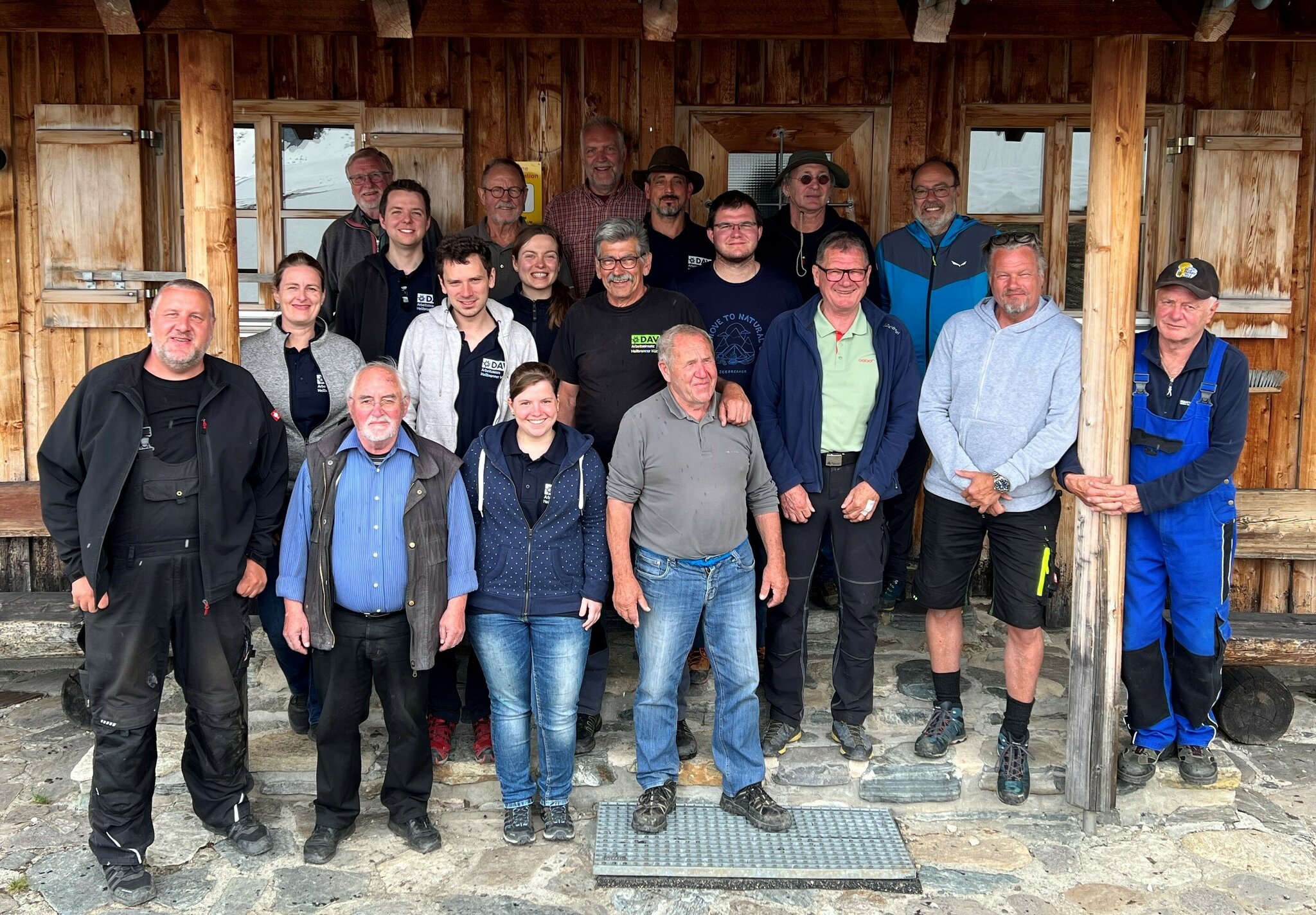  Arbeitsteam des Deutschen Alpenvereins: Heilbronner Hütte fit gemacht Bildidee 
