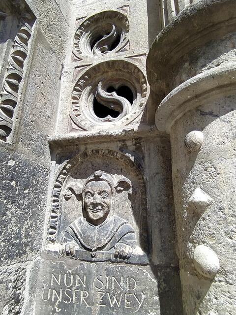Figur am Rathaus