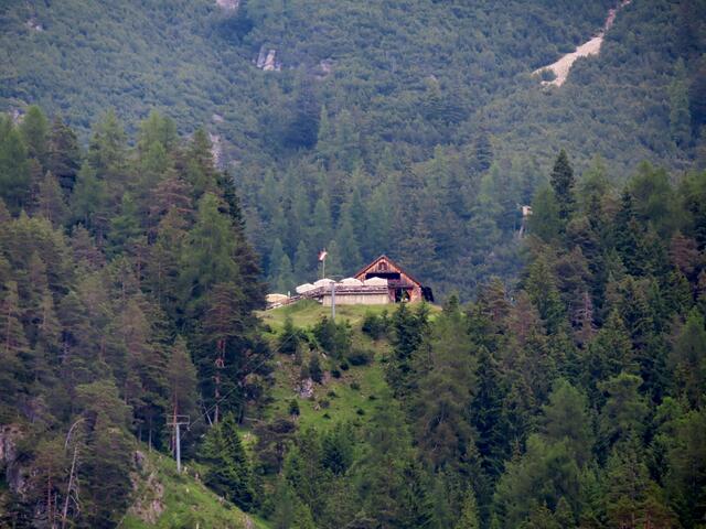 Oberhalb von Elmen, die Stablalm. Der Balkon des Lechtals. Bei späteren Aufenthalten könnte man da auch mal hoch.
