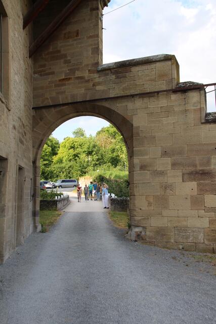 Der Eingang zur Burg Neipperg. | Foto: Jochen Baral