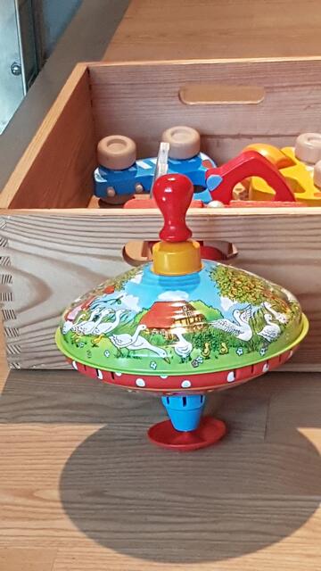 Können Kinder von heute (und von damals?) noch etwas mit dem Kreisel anfangen? Im HFM könnt ihr es ausprobieren! | Foto: eigene Aufnahme 