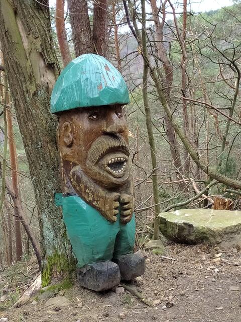 Auf dem Weiterweg stand "er" am Wegesrand - was will er uns wohl sagen?