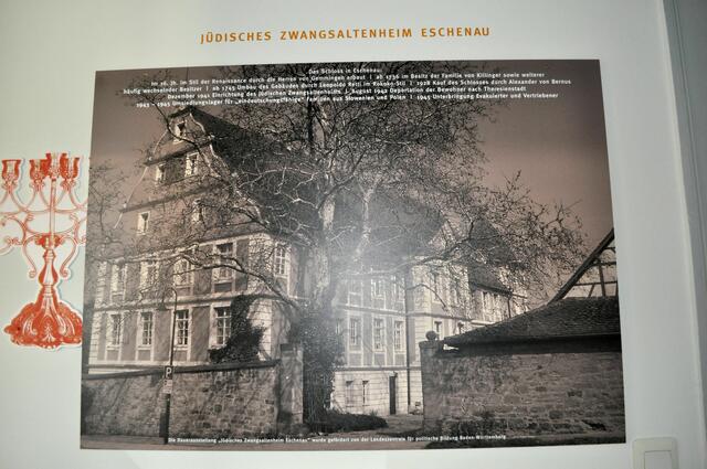 Viele Bilder und Geschichten sind im Museum zu sehen. So auch eine Erklärung zum Schloss Eschenau | Foto: Daniela Somers