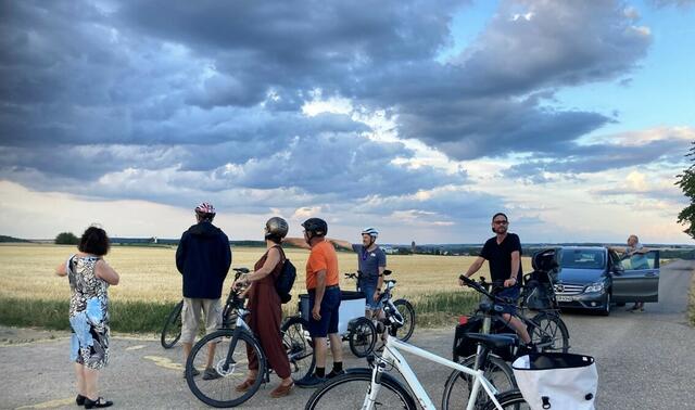 Über den höchsten Punkt Bad Friedrichshall führt der Weg zurück in den Ort. | Foto: Sibylle Riegger-Gnamm und Gerhard Huber