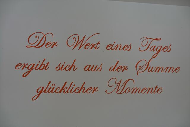 Und dieser Spruch innen im Korridor sagt ja wohl ALLES: | Foto: Uschi Dugulin