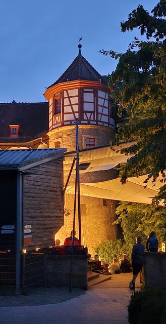 Gemütliche Theaterabende im Neuenstadter Schlossgraben | Foto: Freilichtspiele Neuenstadt / Peter Zeh