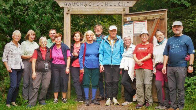 Ein besonderes Highlight war am letzten Wandertag der Aktivgruppe Talheim  die im ältesten Naturschutzgebiet Baden Württembergs gelegene Gauchachschlucht mit seiner überwältigenden Urlandschaft und romantischen Wasserfällen. | Foto: Isolde Reitz