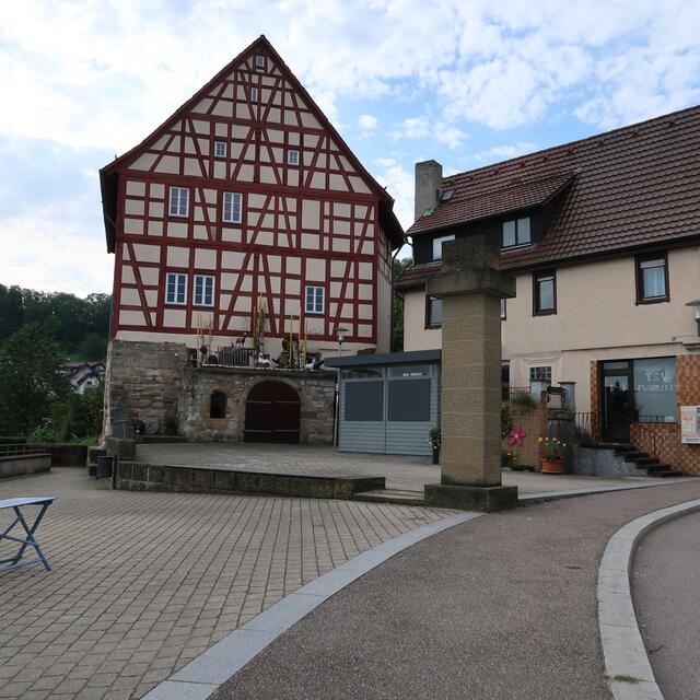Freihaus mit Manfred- Kyber-Museum, oben in der Altstadt. | Foto: Eduard Warenik