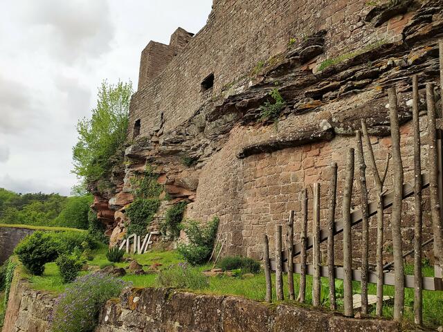Ein Teil der Außenanlage der Burg | Foto: Sigrid Schlottke