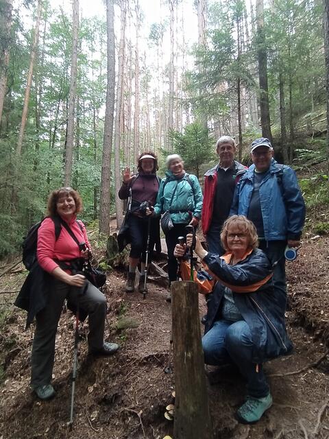 Einen Serpentinenpfad geht's steil bergauf | Foto: Sigrid Schlottke