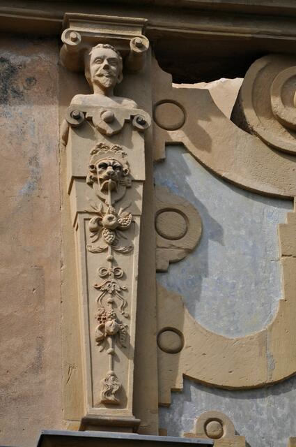 Eines der vielen Hermenpilaster. | Foto: Daniela Somers