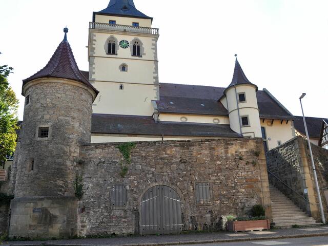 Hier waren die Bewohner gut geschützt wenn sie Zuflucht in der Kirche suchten. | Foto: Daniela Somers
