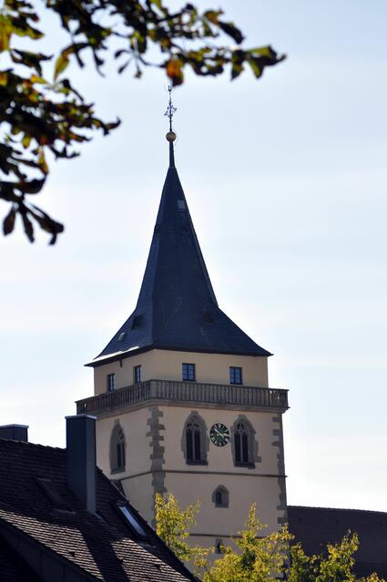 Kirchturm. Er musste schon abgestützt werden. Wurde mehrfach restauriert und renoviert. | Foto: Daniela Somers
