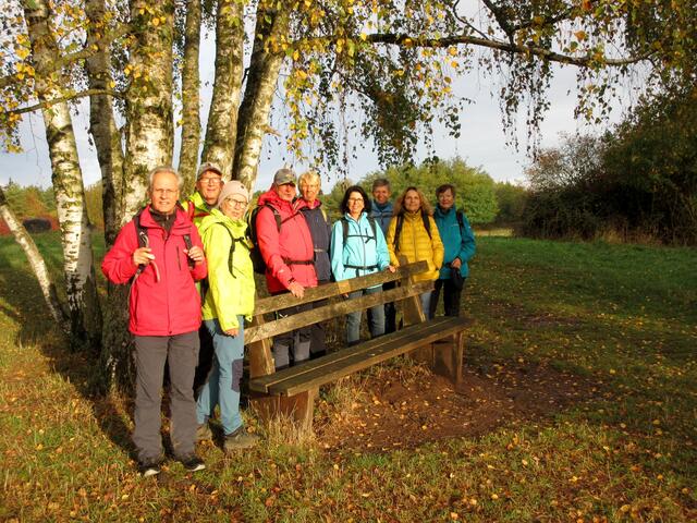 Es war noch früh und die Schatten lang, aber wunderschön in der Sonne | Foto: WandernGabyErich