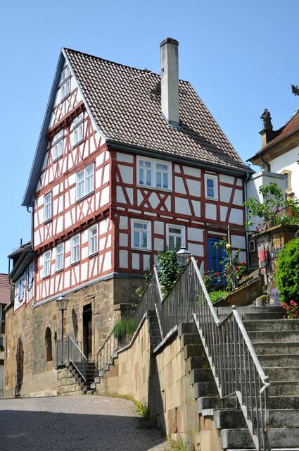 Erlenbach. Nicht nur ehemaliges Schulhaus, sondern auch ein historisches Backhaus. | Foto: Daniela Somers