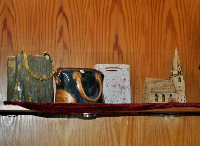 Auch mal ein bisschen Außergewöhnliches aus Keramik. | Foto: Daniela Somers