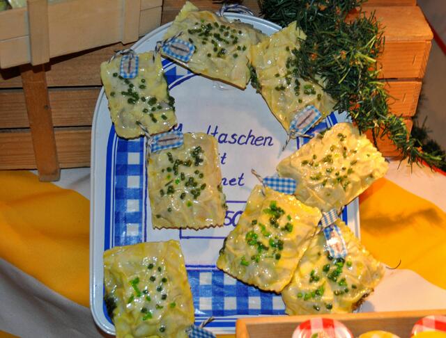 Zum Reinbeißen? Eher nicht. Diese Maultaschen sind aus Salzteig. | Foto: Daniela Somers
